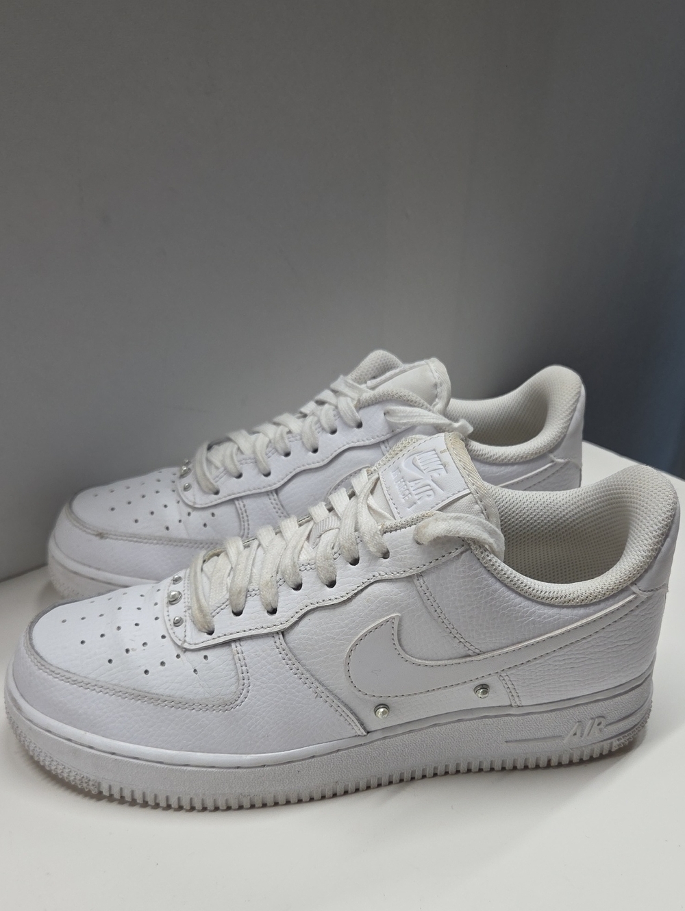 Nike Air Force 1 White Leather Sneakers With Pearl Accents Size 9.5